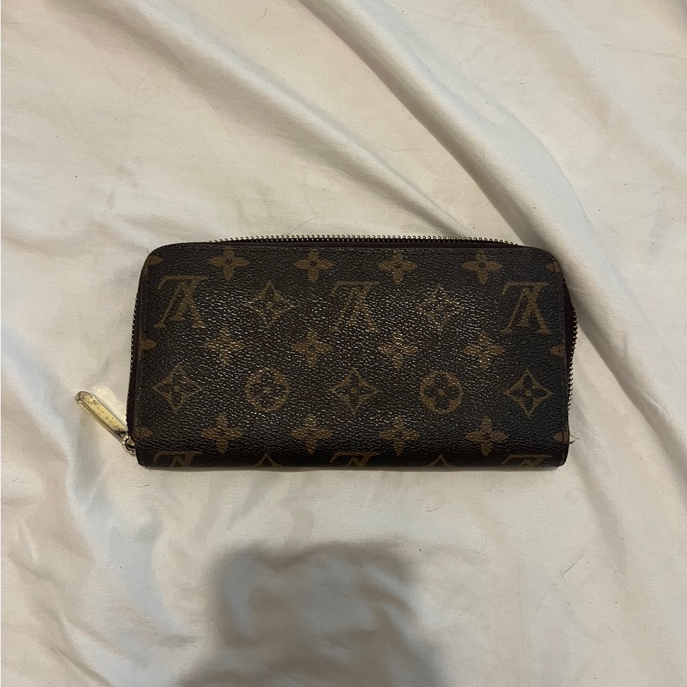 louis vuitton wallet with dust bag